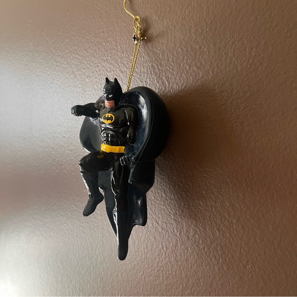 Batman Tree Ornament DC Comics. - Picture 6 of 9